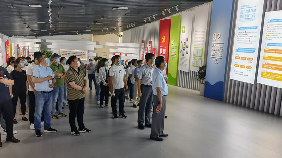 公司黨委開展慶?！捌咭弧秉h建活動