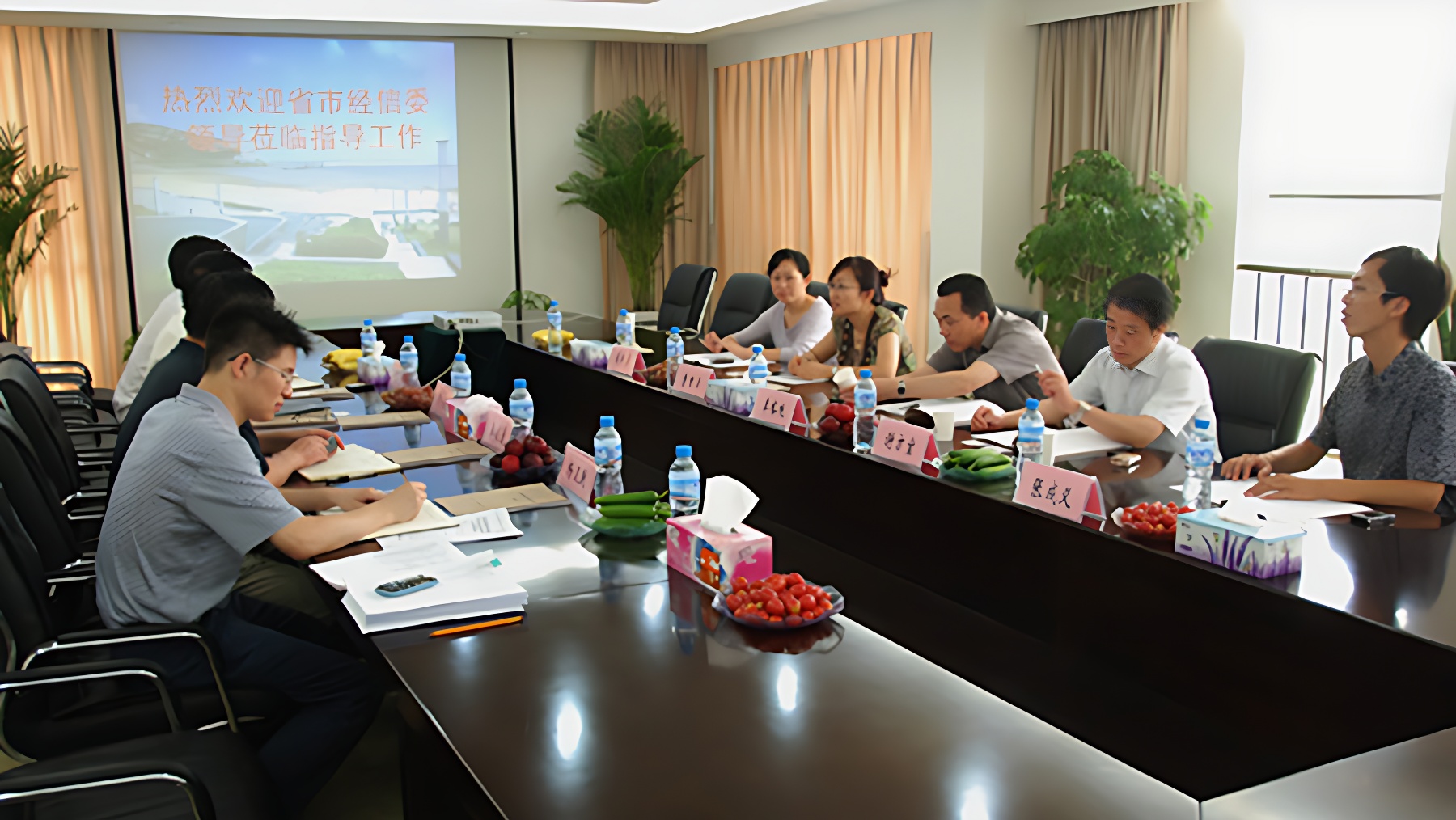 省經(jīng)信委領(lǐng)導(dǎo)、專家對(duì)公司企業(yè)技術(shù)中心進(jìn)行現(xiàn)場(chǎng)考察